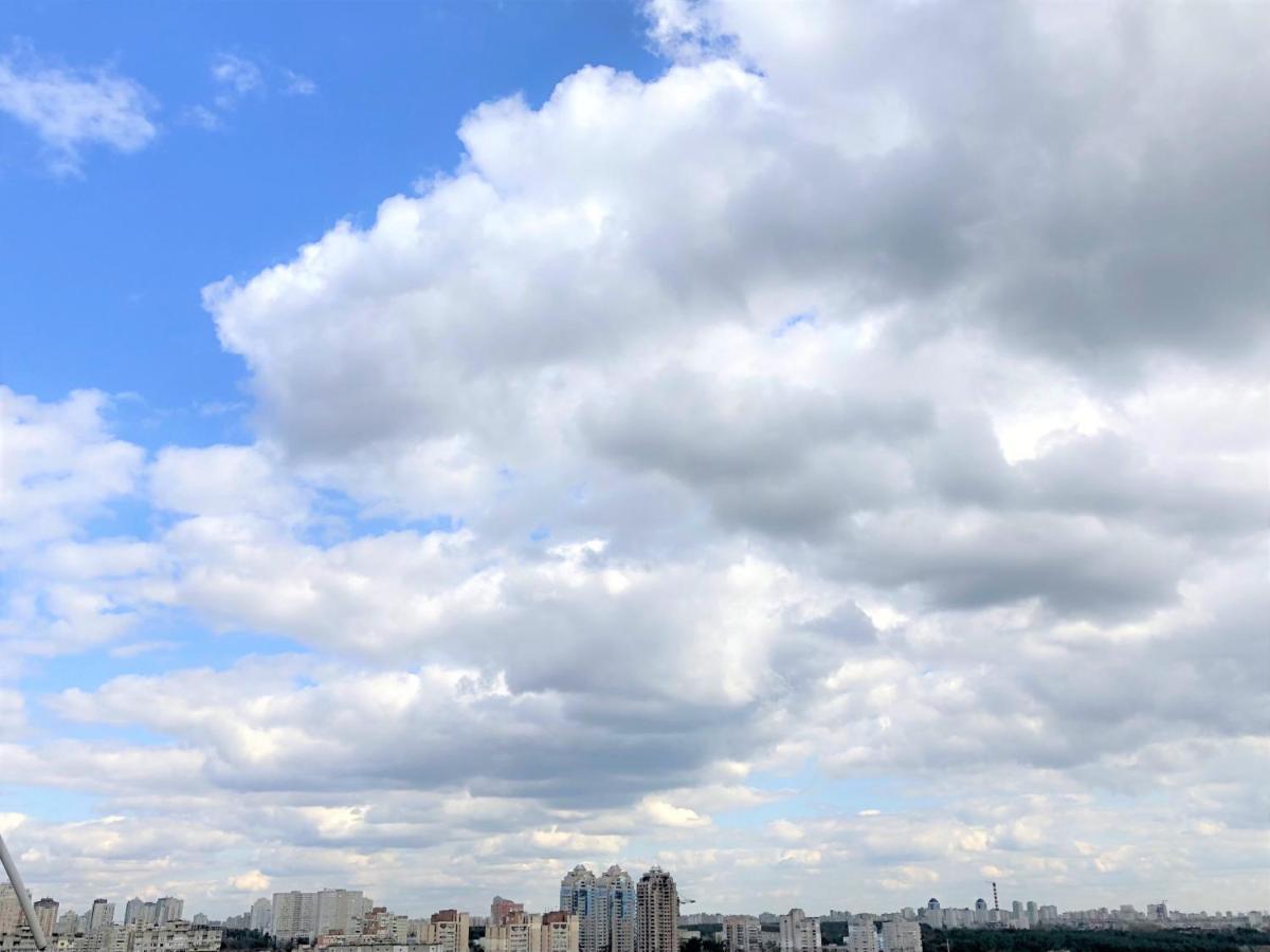 Vip Апартаменти З Видом На Озеро Kiev Esterno foto