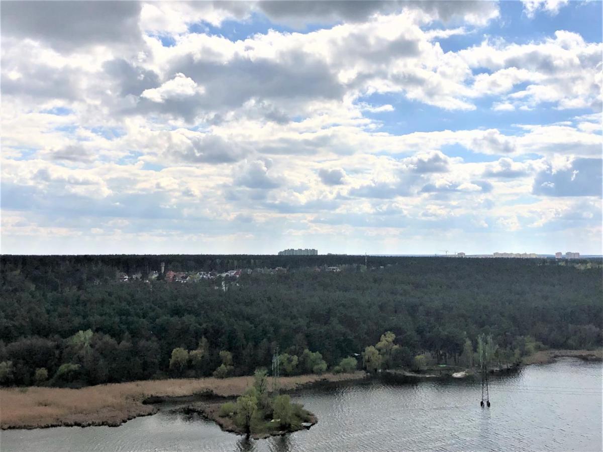 Vip Апартаменти З Видом На Озеро Kiev Esterno foto